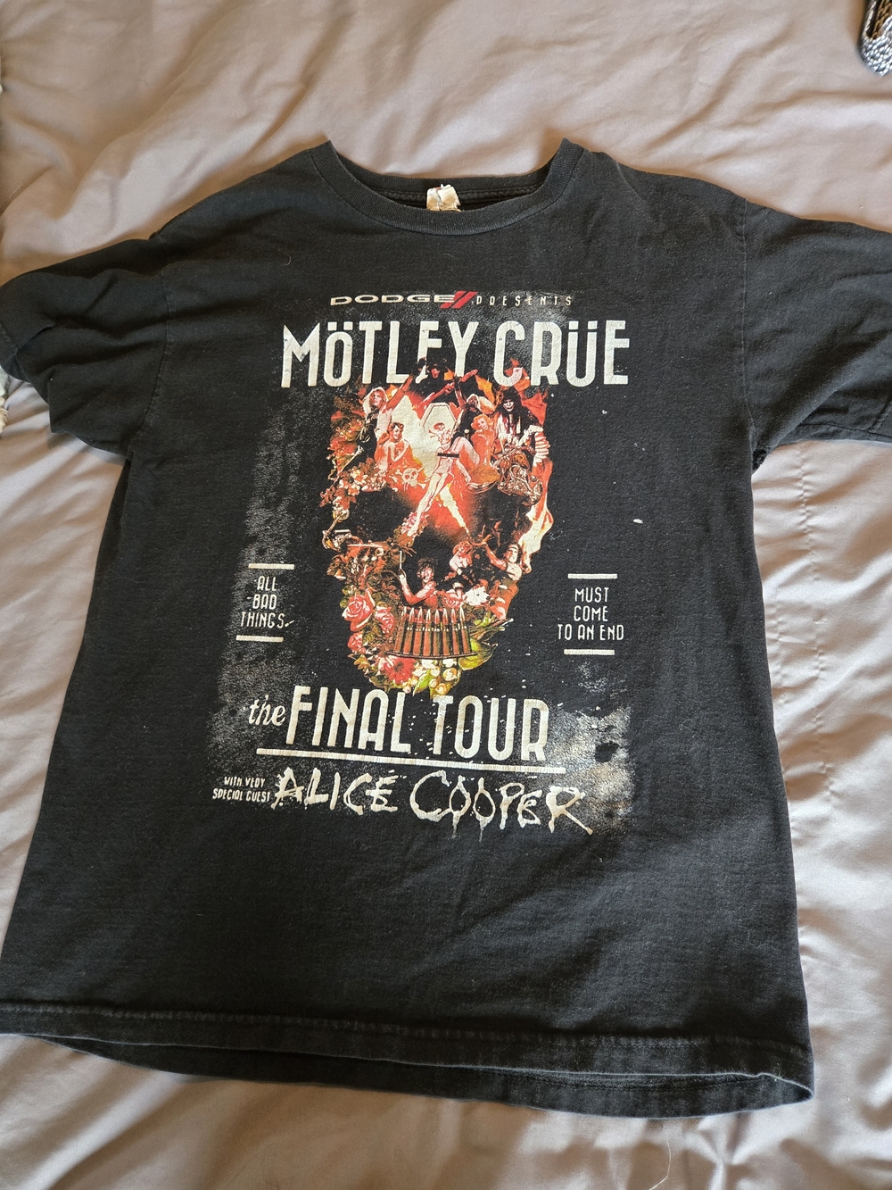 Mötley Crüe Black Graphic Tour Tee